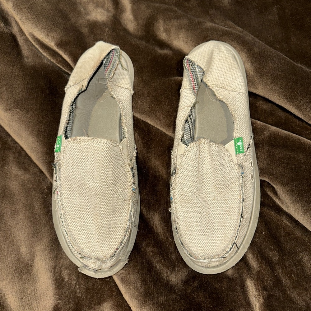 SANUK shoes